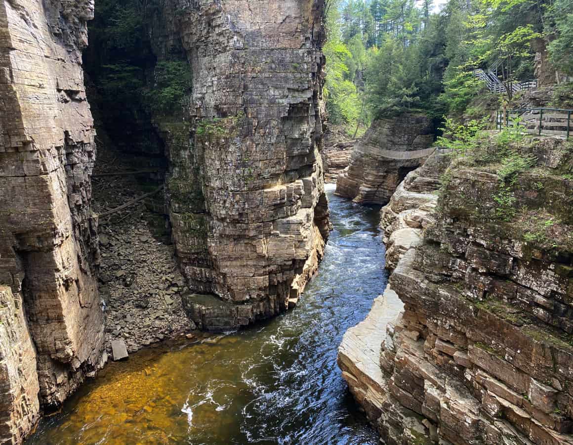 12 Best Hikes in New York State — Shorter & Easy Trails, Convenient