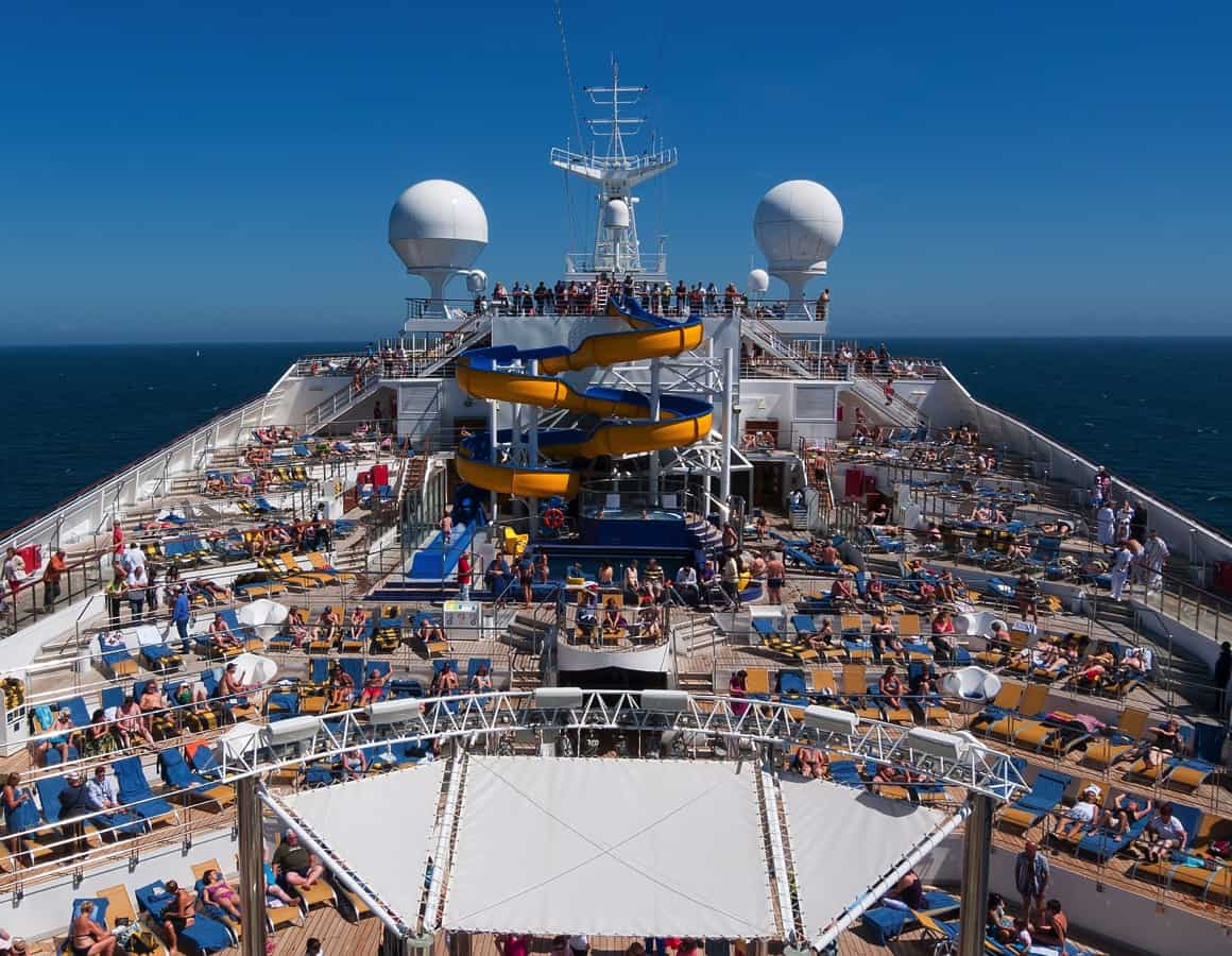 What is Port Side on a Cruise Ship? What Color is Port Side on a Cruise