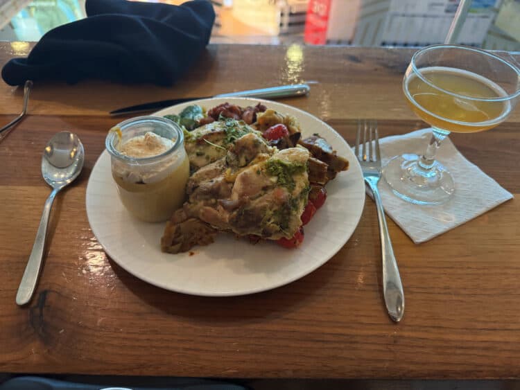 PHL Centurion Lounge Lunch and Dinner